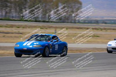 media/Jun-05-2022-CalClub SCCA (Sun) [[19e9bfb4bf]]/Around the Pits/